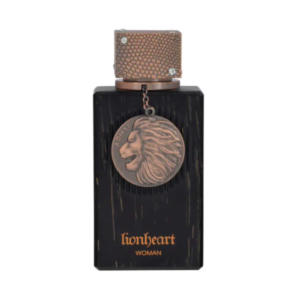 Club De Nuit Lionheart Woman de Armaf: una fragancia femenina, cálida y envolvente con toques dulces y sensuales. Ideal para mujeres con carácter y elegancia.