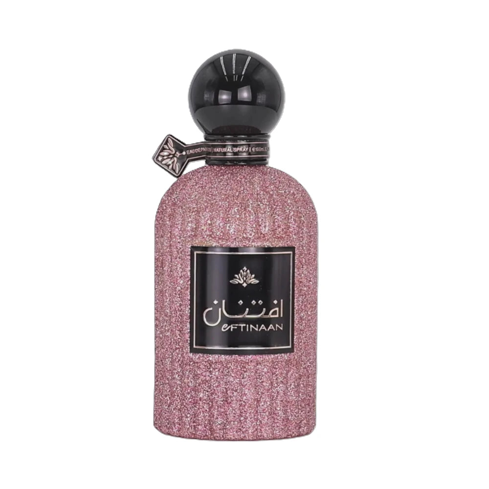 Eftinaan de Ard Al Zaafaran, fragancia floral frutal con litchi y bergamota, corazón de rosa y violeta y fondo de vainilla, almizcle, ámbar y musgo de roble. Delicada.