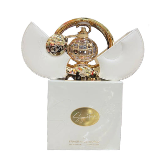 Signature White de Fragrance World es un perfume ámbarado floral con incienso, frutas y avellanas sobre un corazón de rosa, jazmín y coco y un fondo de sándalo y almizcle blanco.