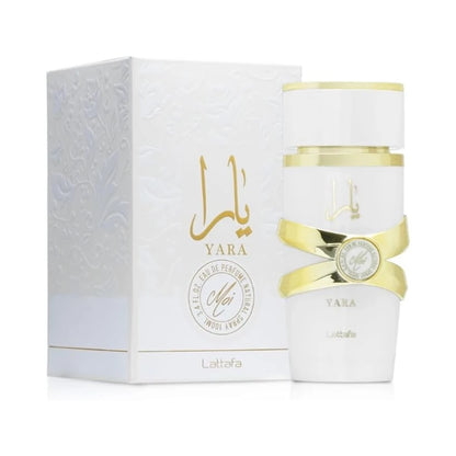 Yara Moi de Lattafa, fragancia floral gourmand con jazmín, melocotón, caramelo y ámbar. Suave y sofisticada.